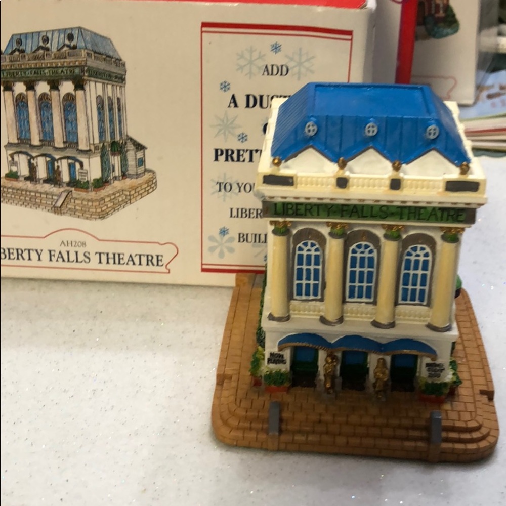 2000 series liberty falls theatre